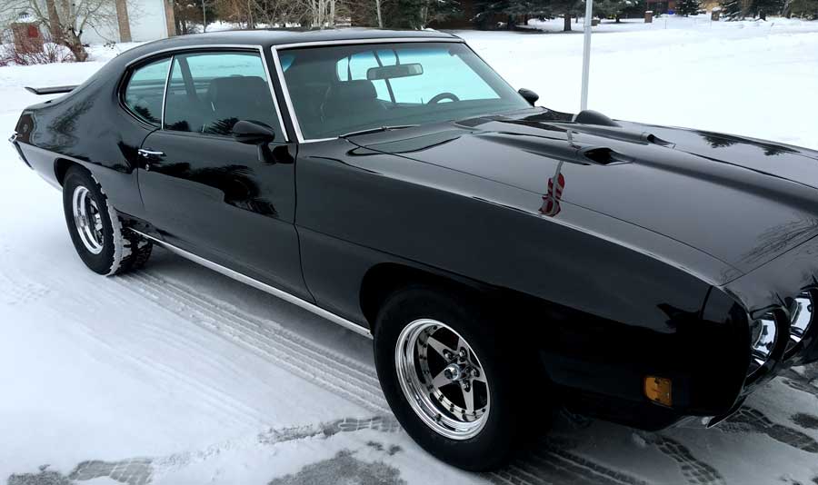 Custom automotive paint job by Taylor Body Shop
